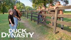 Duck Dynasty: Willie Buys a Horse and Enters It Into a Race