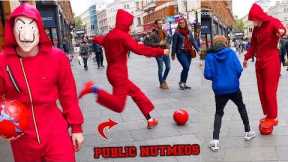 Scaring people in LONDON with a FOOTBALL !? (PUBLIC NUTMEGS CHALLENGE)