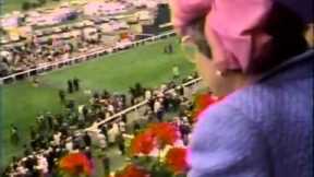 Queen sprints to watch end of horse race