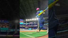 Metal bats + big sluggers = 🤯🚀