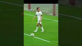 Unexpected & Hilarious Football Fails! 🤣⚽