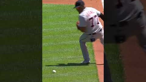 Nothing beats a good bunt. 😍