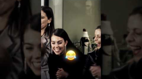 Georgina  Couldn’t Control Her Laugh at Cristiano Ronaldo! 😅